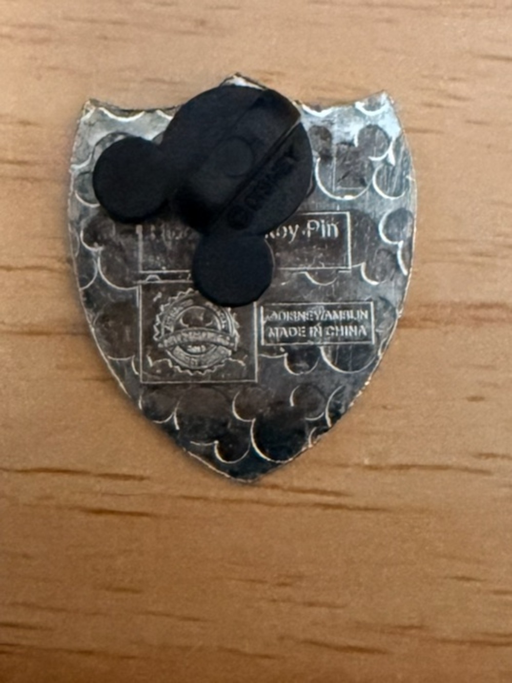 Disney Pin Trading Jessica Rabbit Who Framed Roger Rabbit Pin - Picture 2 of 2